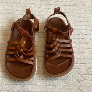 WONDER NATION. Brown Kids Sandals with Pink Buckle